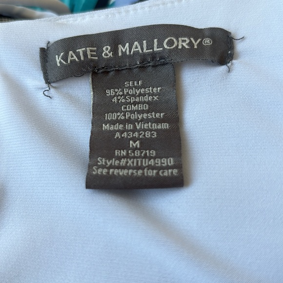 Caped Tunic Blouse, sleeveless - Picture 5 of 6